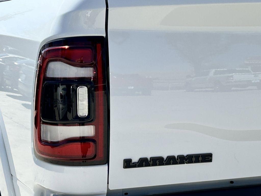 RAM 3500 Laramie Crew Cab SWB 4WD 2022