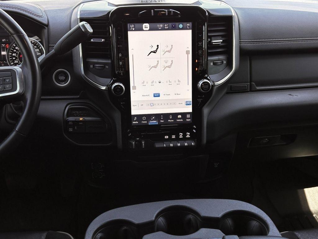 RAM 3500 Laramie Crew Cab SWB 4WD 2022