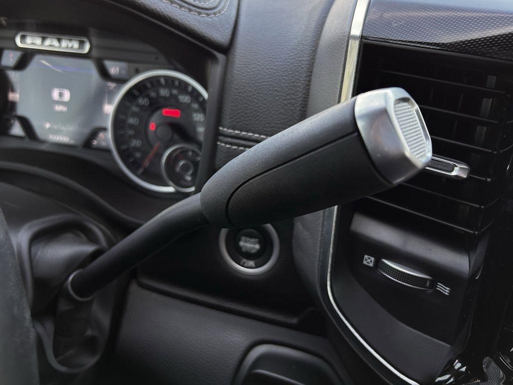 RAM 3500 Laramie Crew Cab SWB 4WD 2022