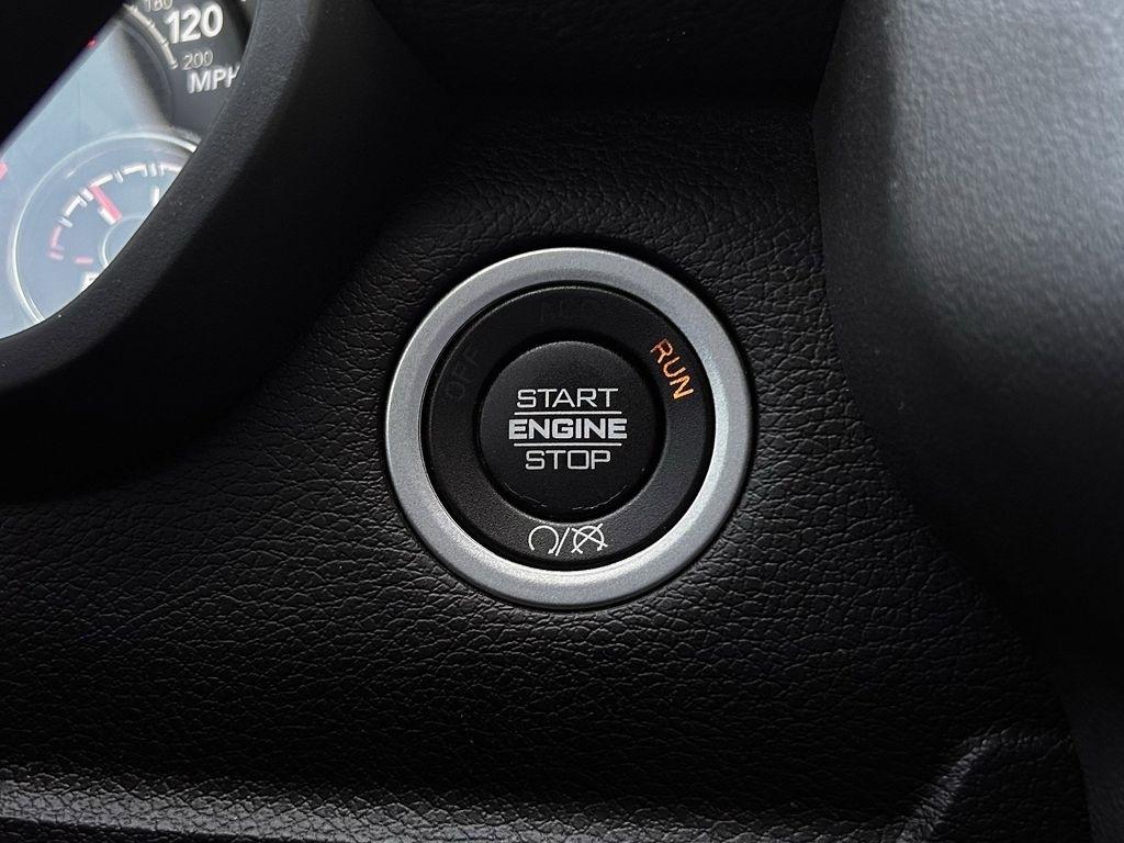 RAM 3500 Laramie Crew Cab SWB 4WD 2022