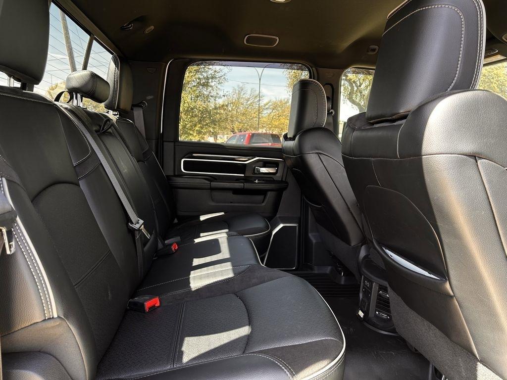 RAM 3500 Laramie Crew Cab SWB 4WD 2022