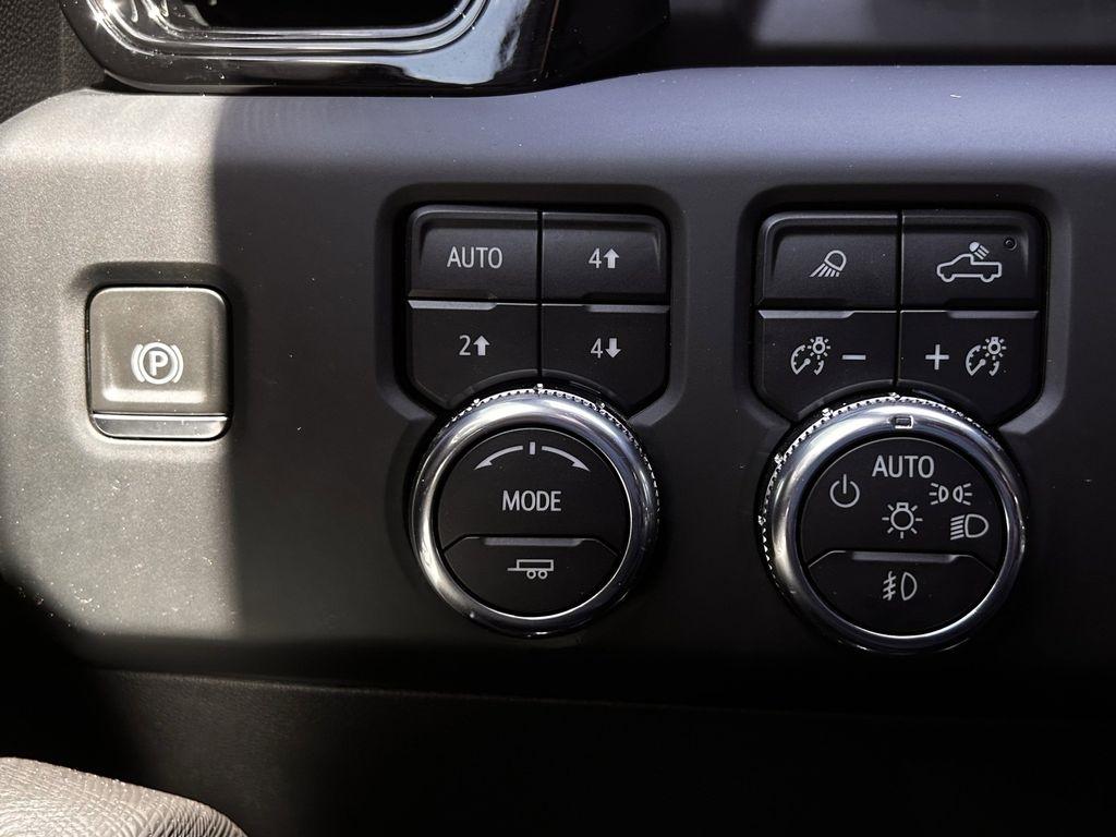 GMC Sierra 1500 AT4X Crew Cab 4WD 2023