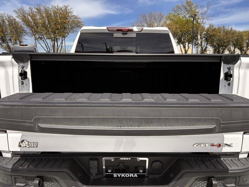 GMC Sierra 1500 AT4X Crew Cab 4WD 2023