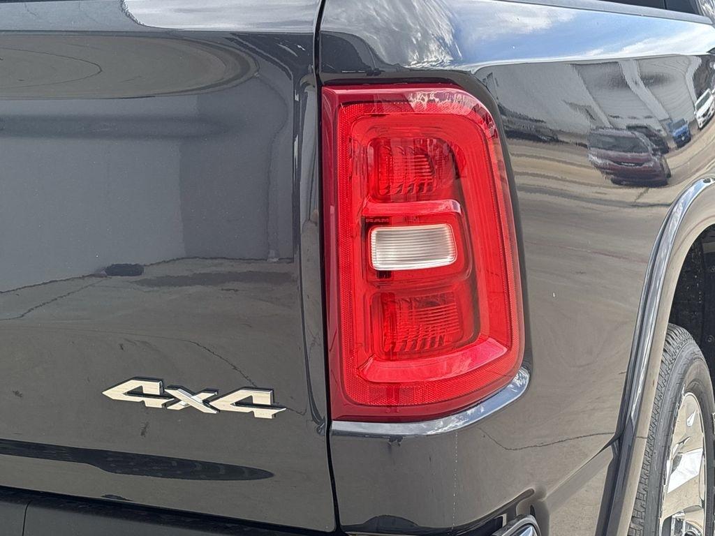 RAM 1500 Big Horn Crew Cab SWB 4WD 2026