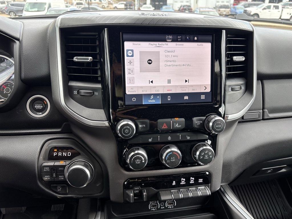 RAM 1500 Big Horn Crew Cab SWB 4WD 2026