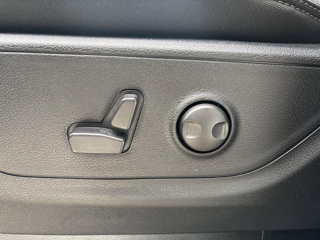 RAM 1500 Big Horn Crew Cab SWB 4WD 2026