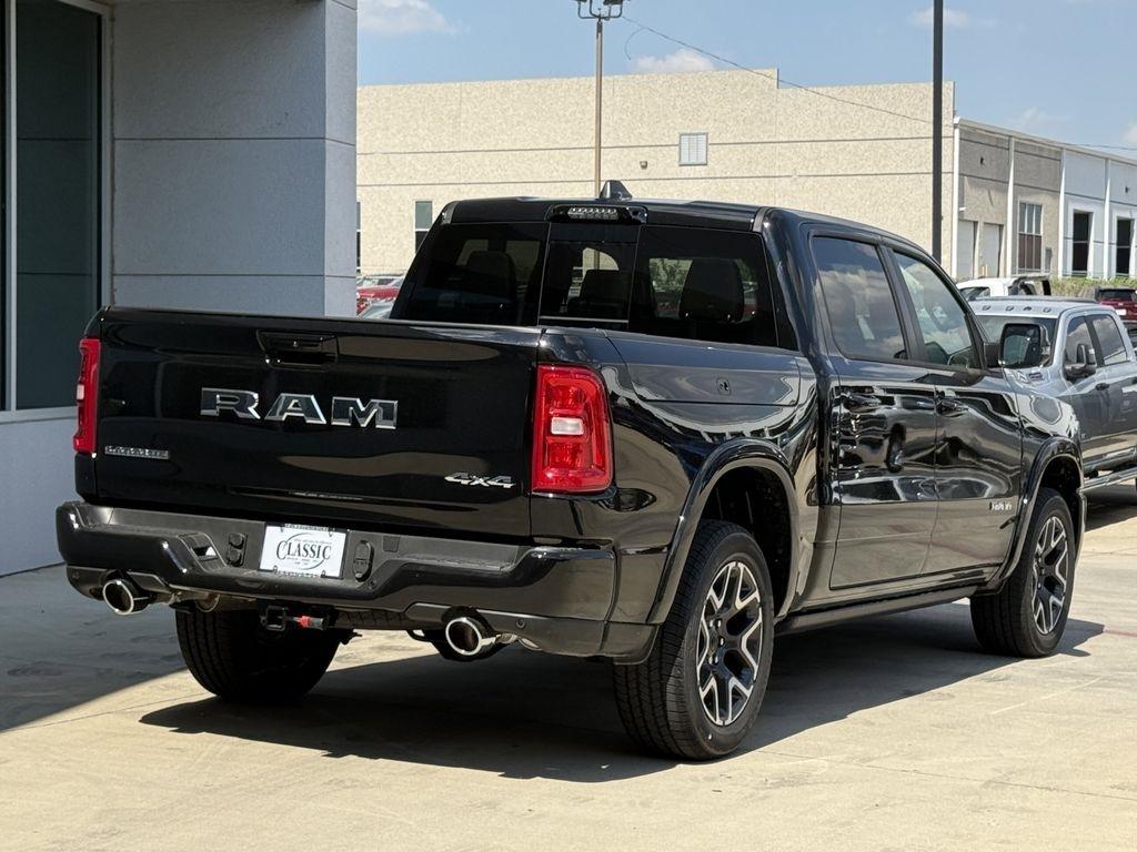 RAM 1500 Laramie Crew Cab SWB 4WD 2026