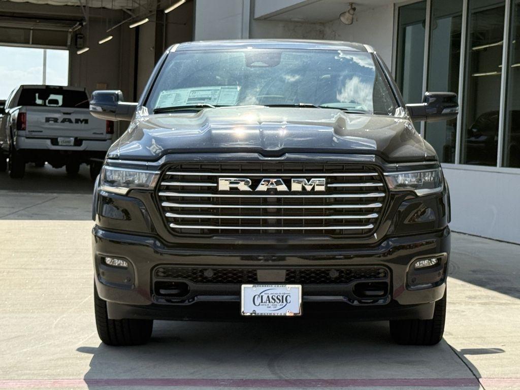 RAM 1500 Laramie Crew Cab SWB 4WD 2026