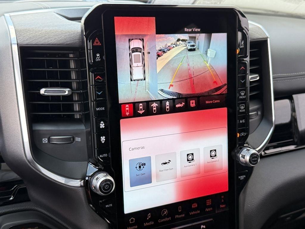 RAM 1500 Laramie Crew Cab SWB 4WD 2026