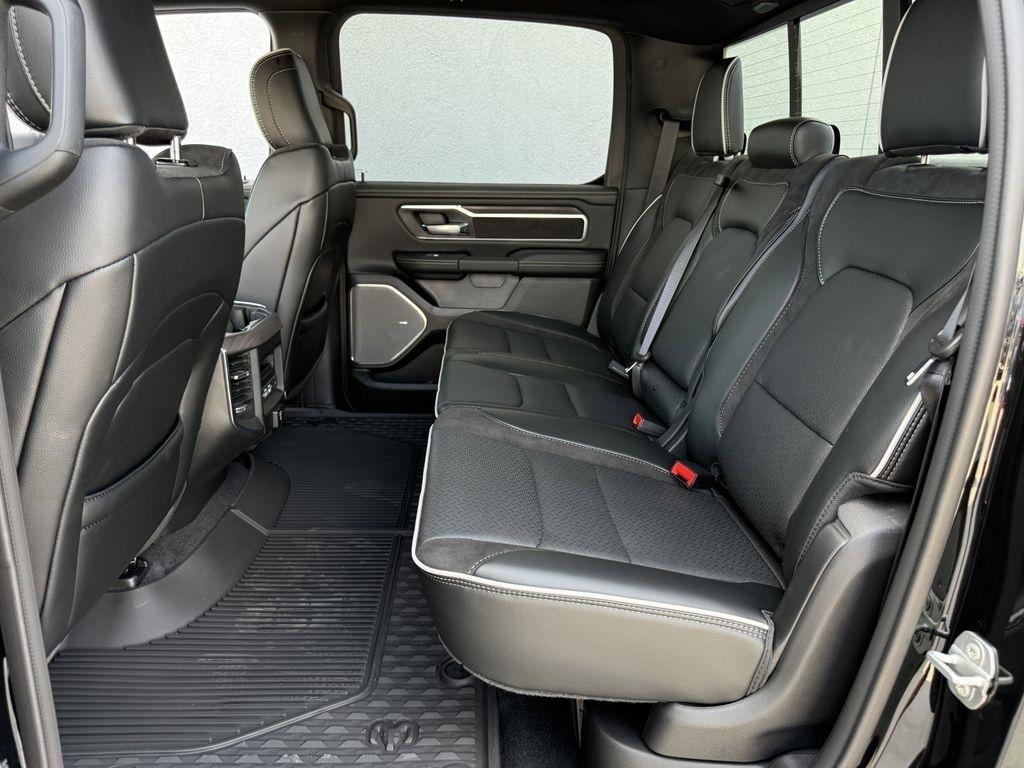 RAM 1500 Laramie Crew Cab SWB 4WD 2026