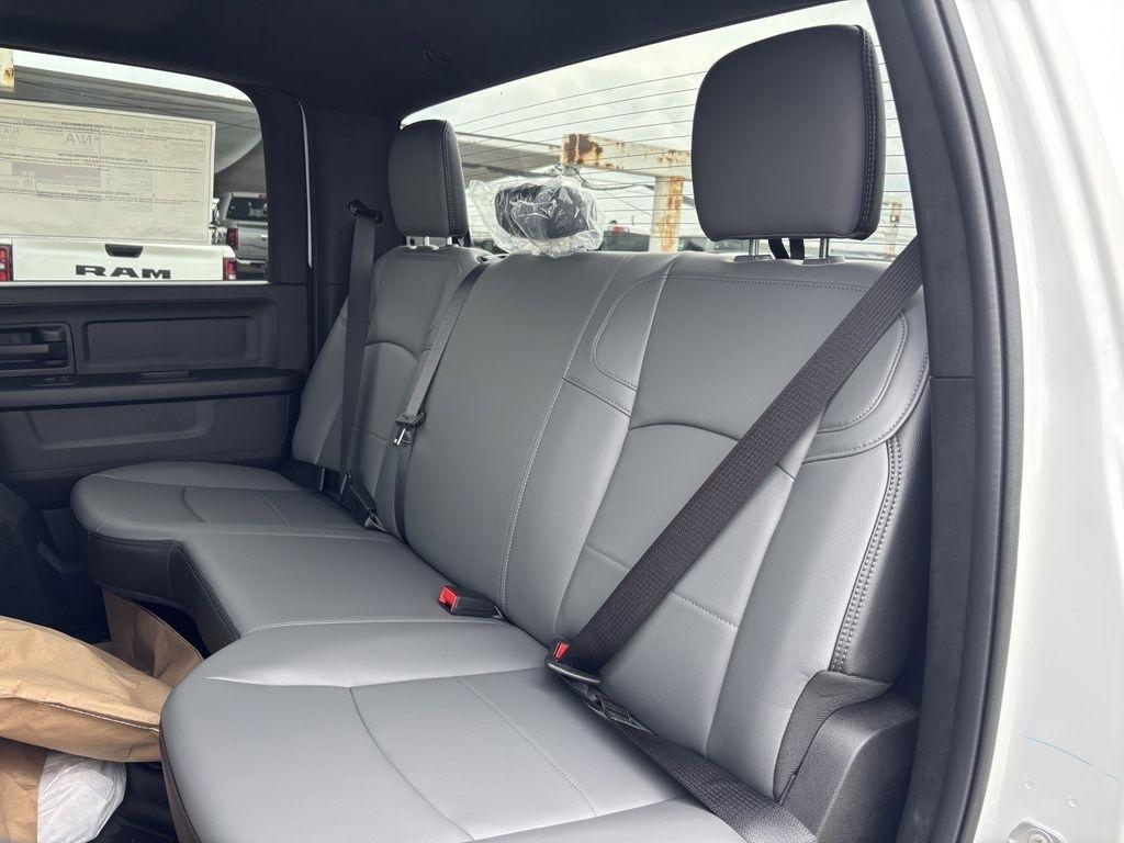 RAM 5500 Crew Cab LWB 4WD DRW 2026
