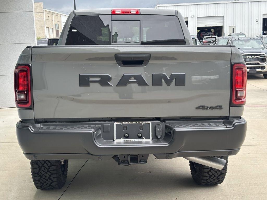 RAM 2500 Tradesman Crew Cab 4WD 2026