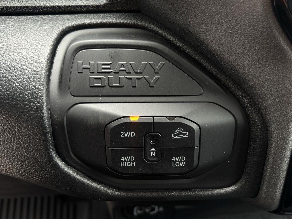 RAM 2500 Tradesman Crew Cab 4WD 2026