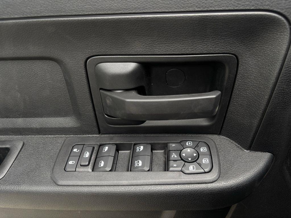 RAM 2500 Tradesman Crew Cab 4WD 2026