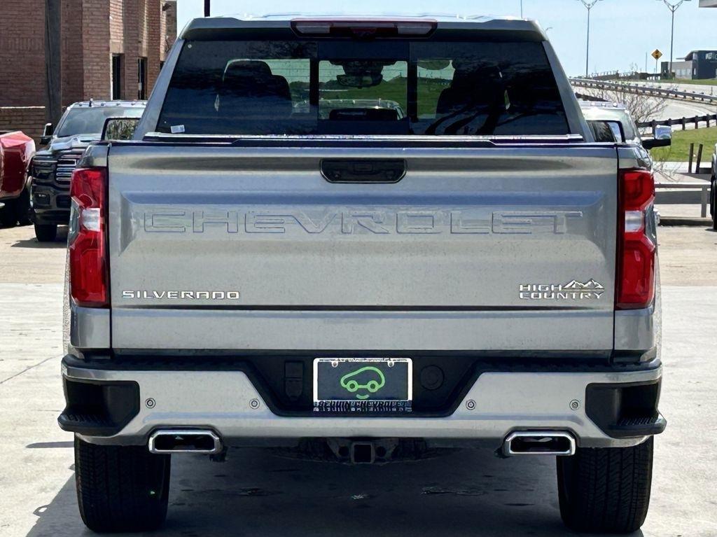 Chevrolet Silverado 1500 High Country Crew Cab 4WD 2025