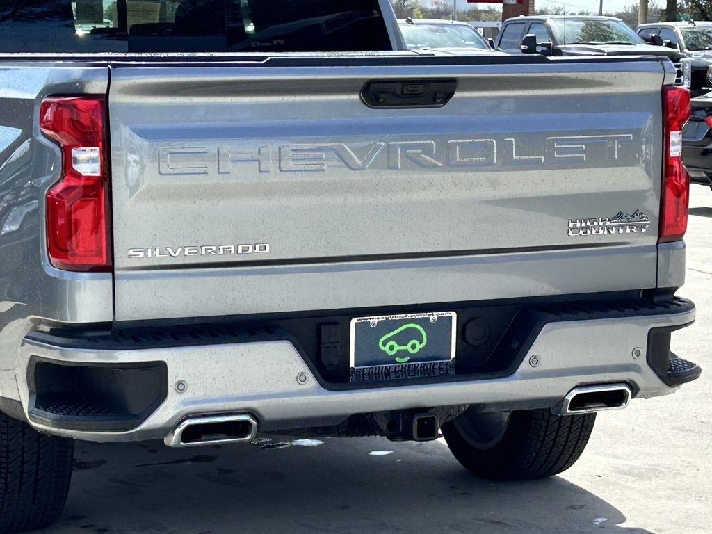 Chevrolet Silverado 1500 High Country Crew Cab 4WD 2025