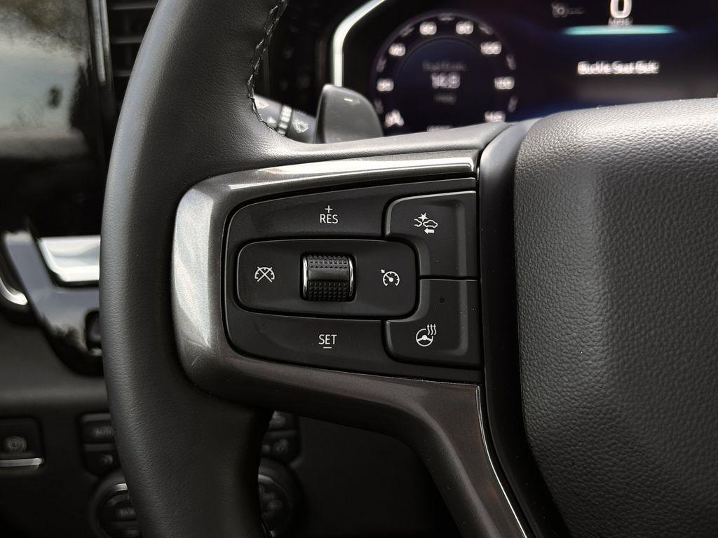 Chevrolet Silverado 1500 High Country Crew Cab 4WD 2025