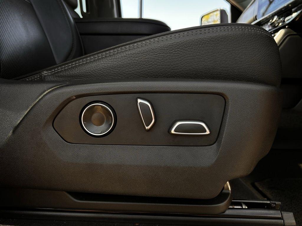 GMC Sierra 2500HD Denali Crew Cab 4WD SB 2024