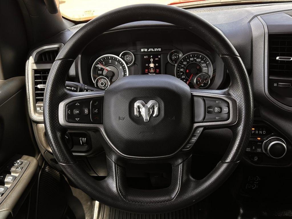 RAM 1500 Tradesman Crew Cab SWB 4WD 2024