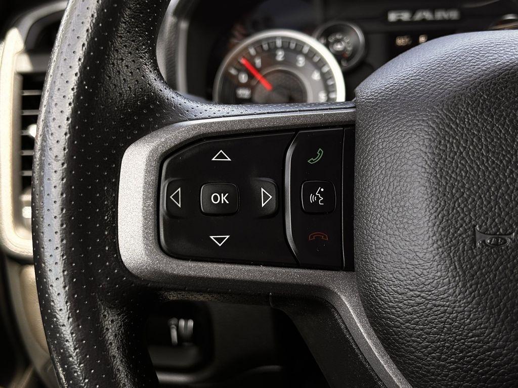 RAM 1500 Tradesman Crew Cab SWB 4WD 2024