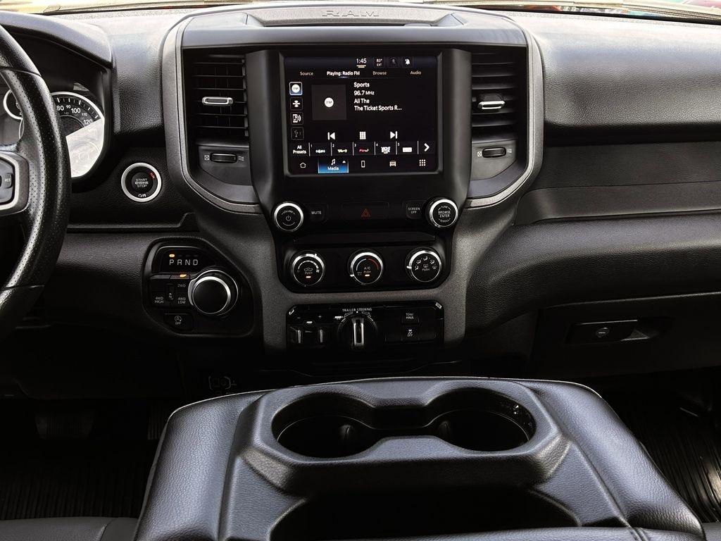 RAM 1500 Tradesman Crew Cab SWB 4WD 2024