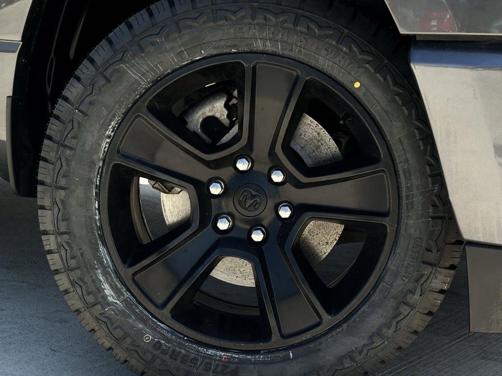 RAM 1500 Big Horn Crew Cab SWB 4WD 2022