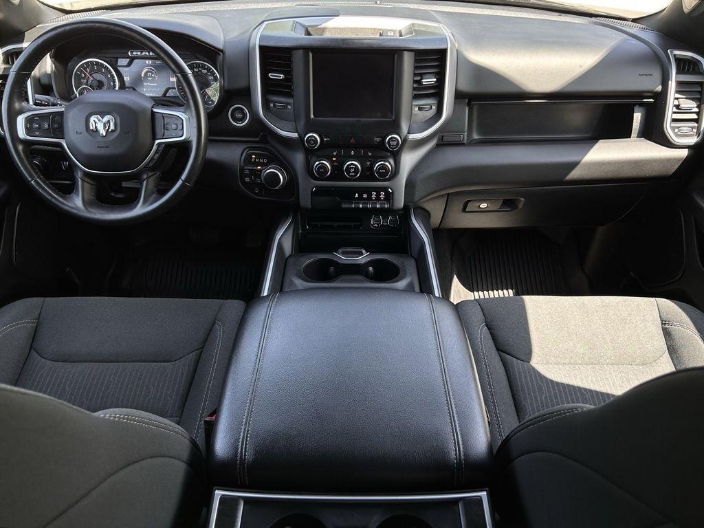 RAM 1500 Big Horn Crew Cab SWB 4WD 2022