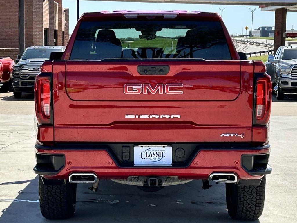 GMC Sierra 1500 AT4 Crew Cab 4WD 2024