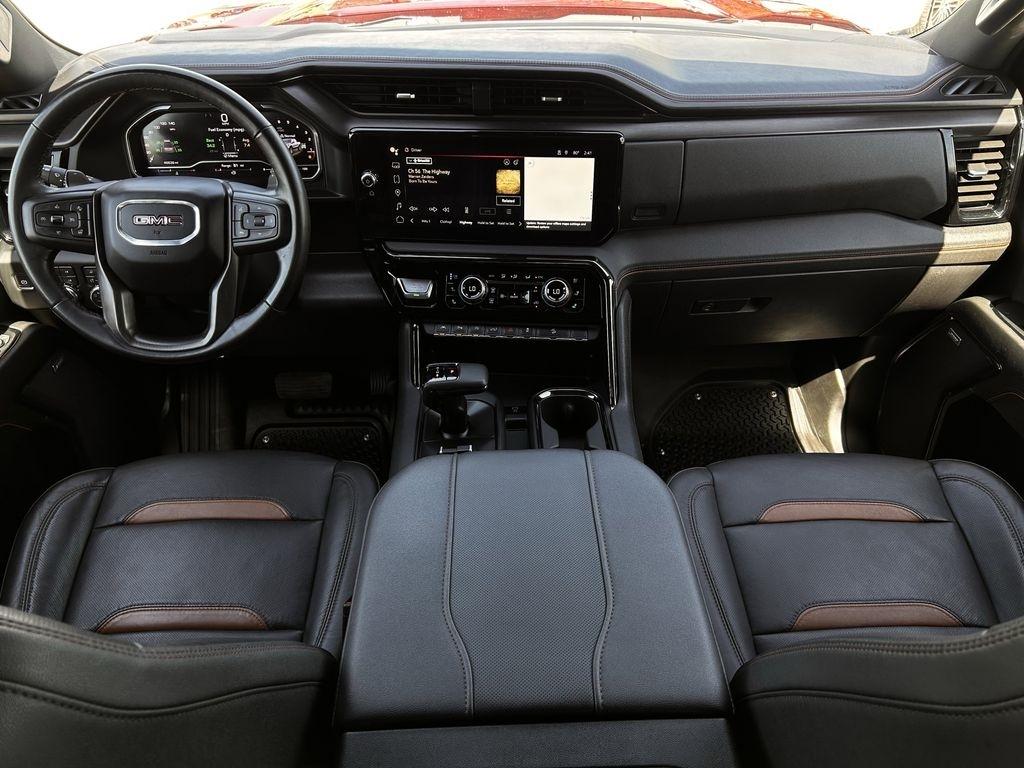 GMC Sierra 1500 AT4 Crew Cab 4WD 2024