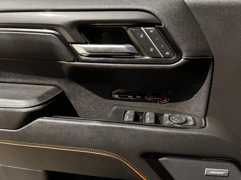 GMC Sierra 1500 AT4 Crew Cab 4WD 2024