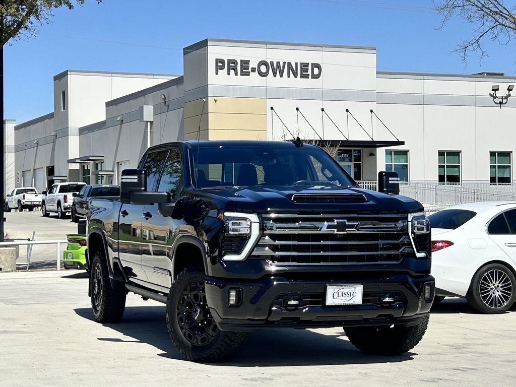 Chevrolet Silverado 2500HD High Country Crew Cab Long Box 4WD 2024