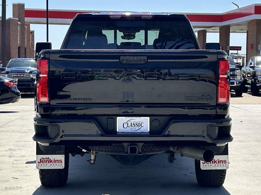 Chevrolet Silverado 2500HD High Country Crew Cab Long Box 4WD 2024