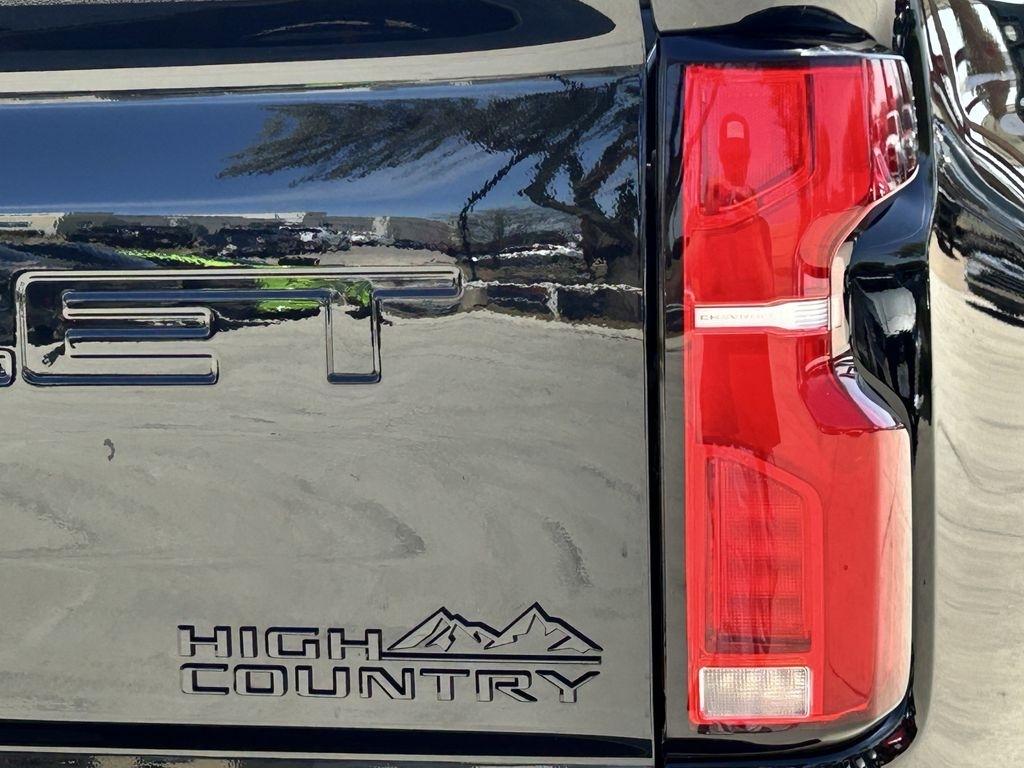 Chevrolet Silverado 2500HD High Country Crew Cab Long Box 4WD 2024