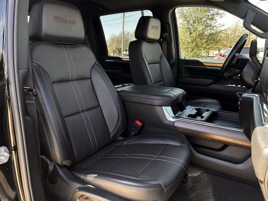 Chevrolet Silverado 2500HD High Country Crew Cab Long Box 4WD 2024