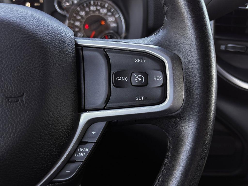 RAM 2500 Tradesman Crew Cab SWB 4WD 2024