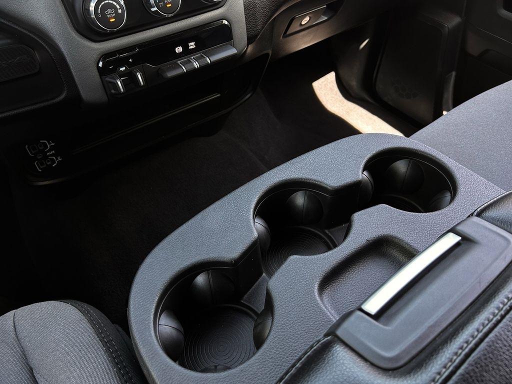 RAM 2500 Tradesman Crew Cab SWB 4WD 2024