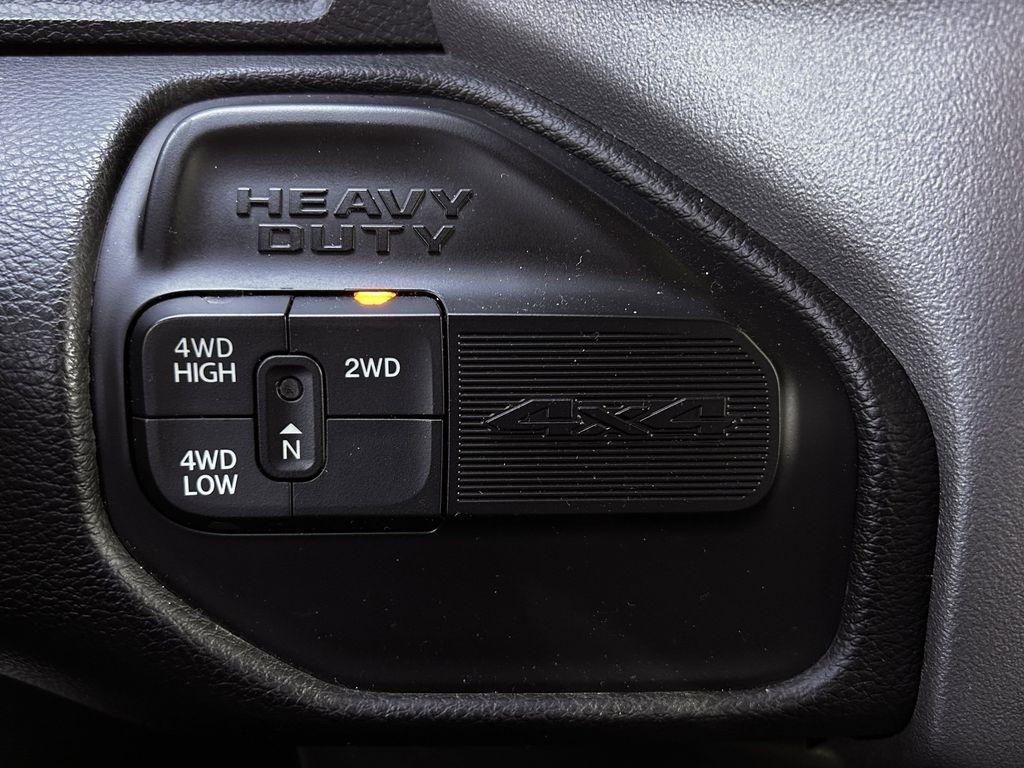 RAM 2500 Tradesman Crew Cab SWB 4WD 2024