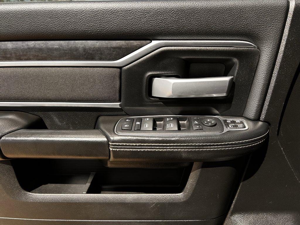 RAM 2500 Tradesman Crew Cab SWB 4WD 2024