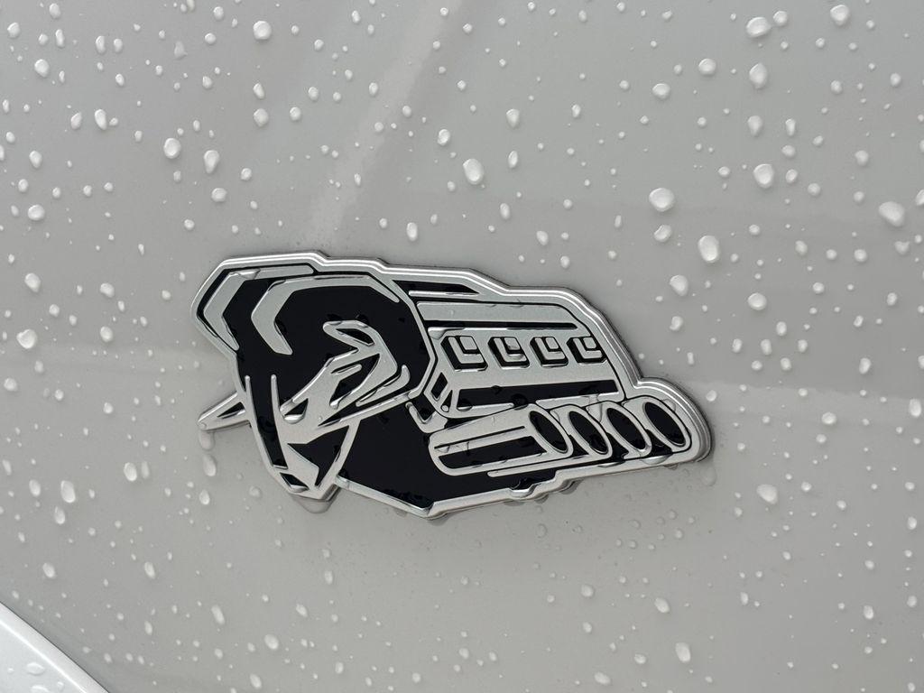RAM 1500 Laramie Crew Cab SWB 4WD 2026