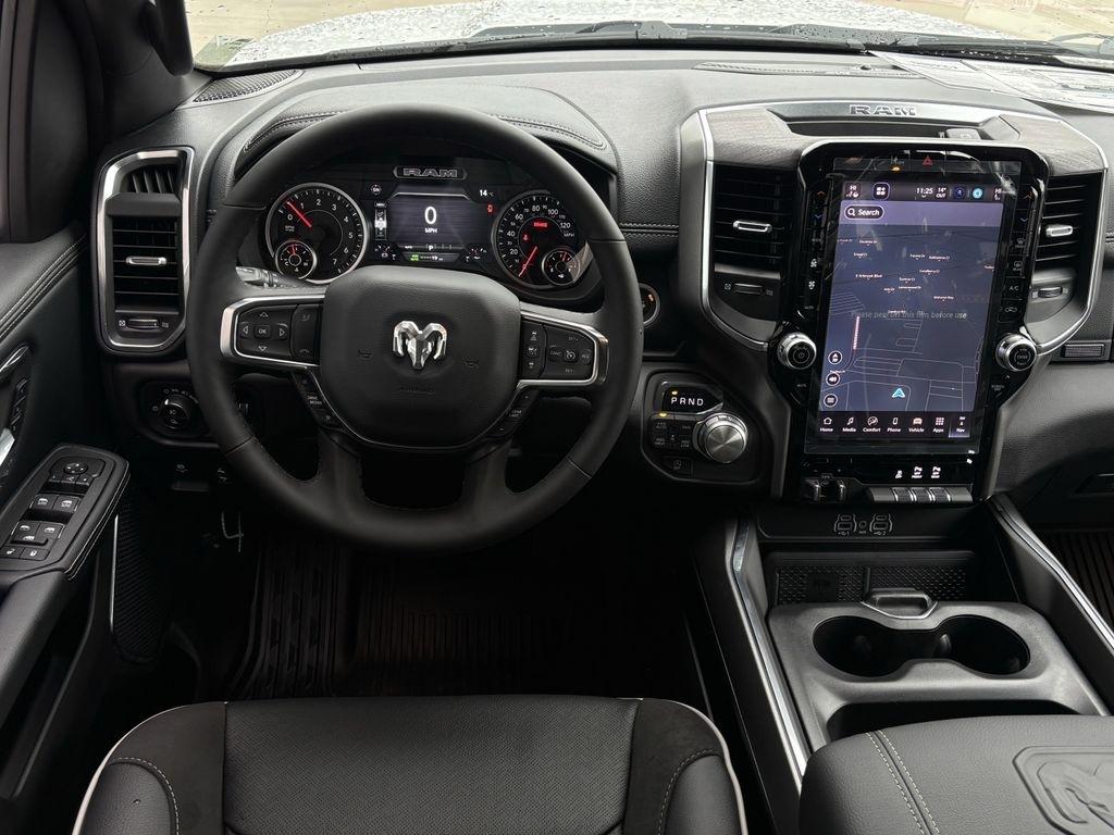 RAM 1500 Laramie Crew Cab SWB 4WD 2026