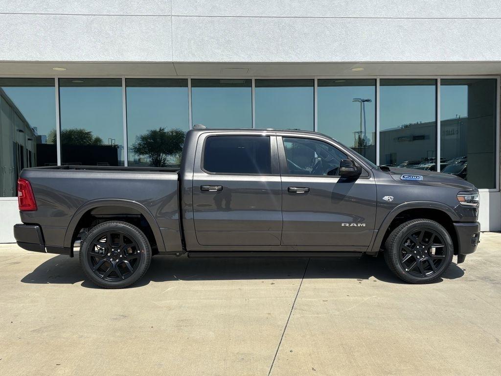 RAM 1500 Laramie Crew Cab SWB 4WD 2026