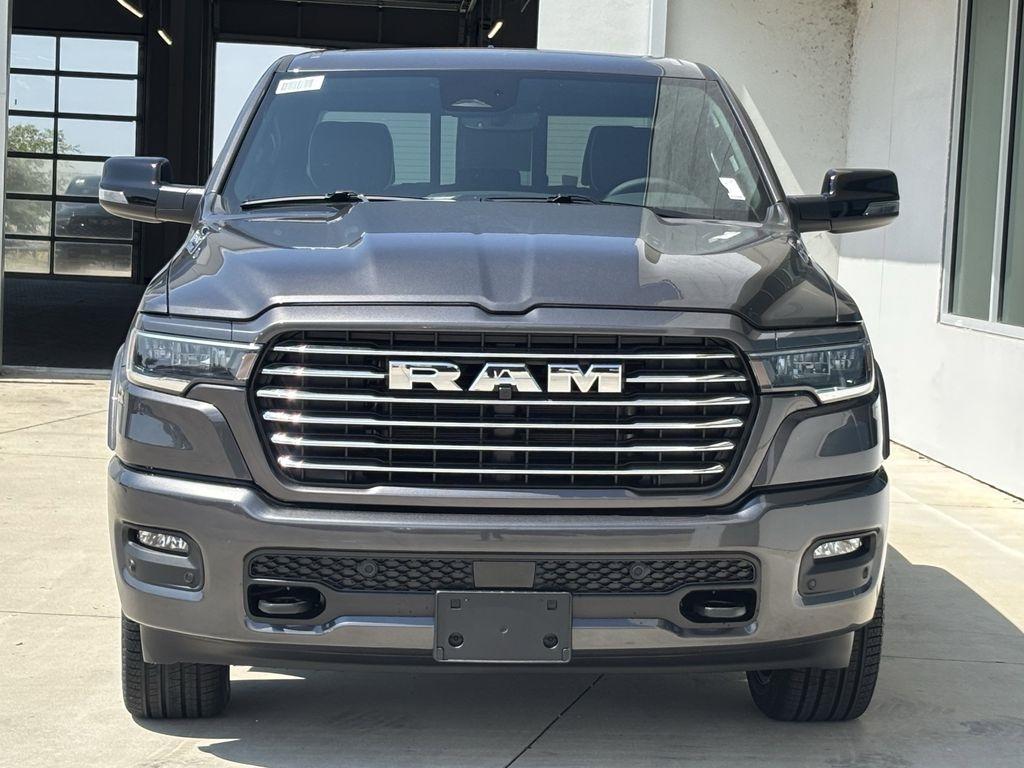 RAM 1500 Laramie Crew Cab SWB 4WD 2026