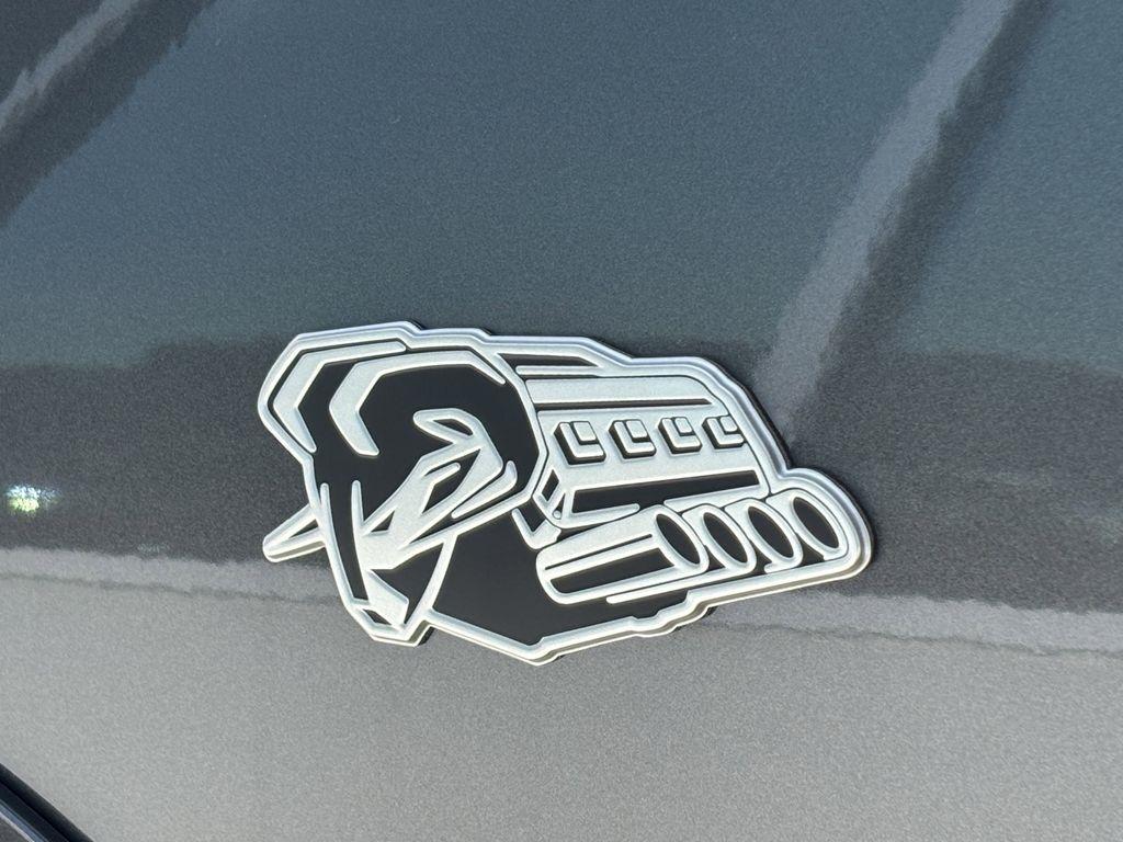 RAM 1500 Laramie Crew Cab SWB 4WD 2026