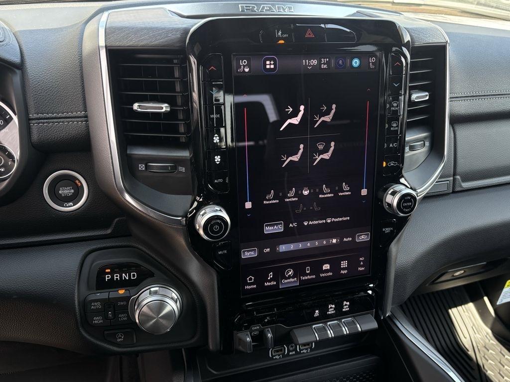 RAM 1500 Laramie Crew Cab SWB 4WD 2026