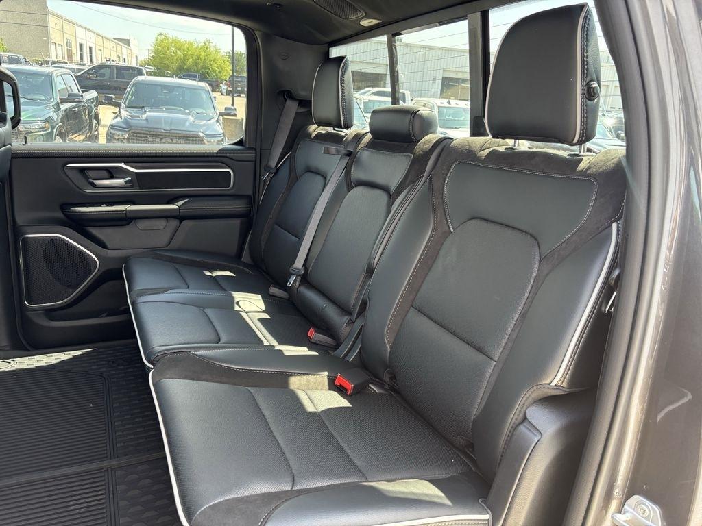 RAM 1500 Laramie Crew Cab SWB 4WD 2026