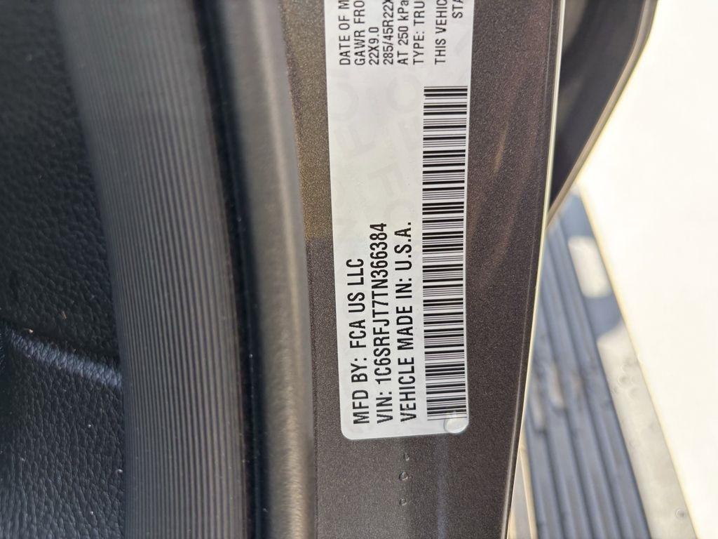 RAM 1500 Laramie Crew Cab SWB 4WD 2026