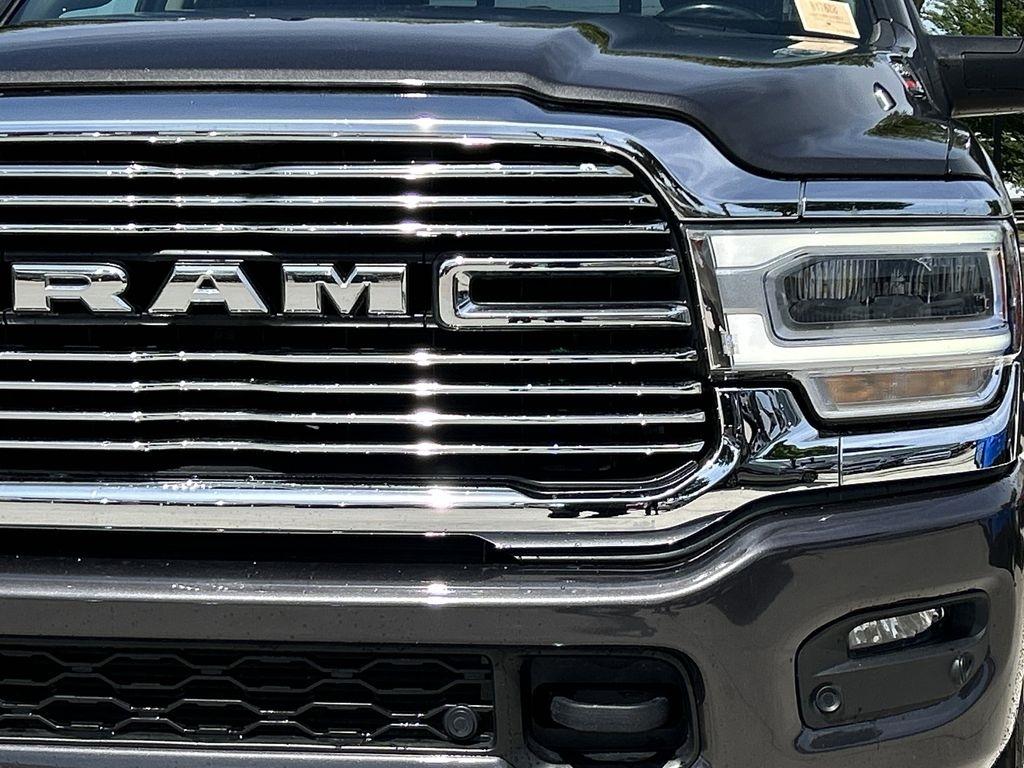 RAM 2500 Laramie Crew Cab SWB 4WD 2024
