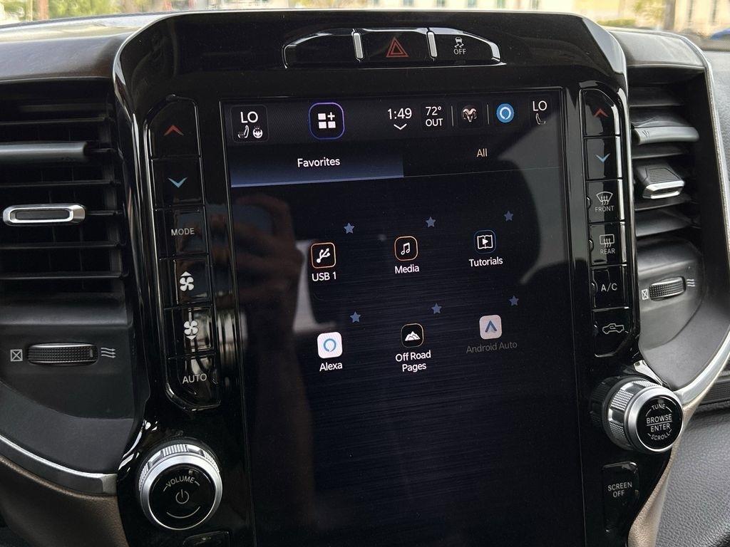 RAM 2500 Laramie Crew Cab SWB 4WD 2024