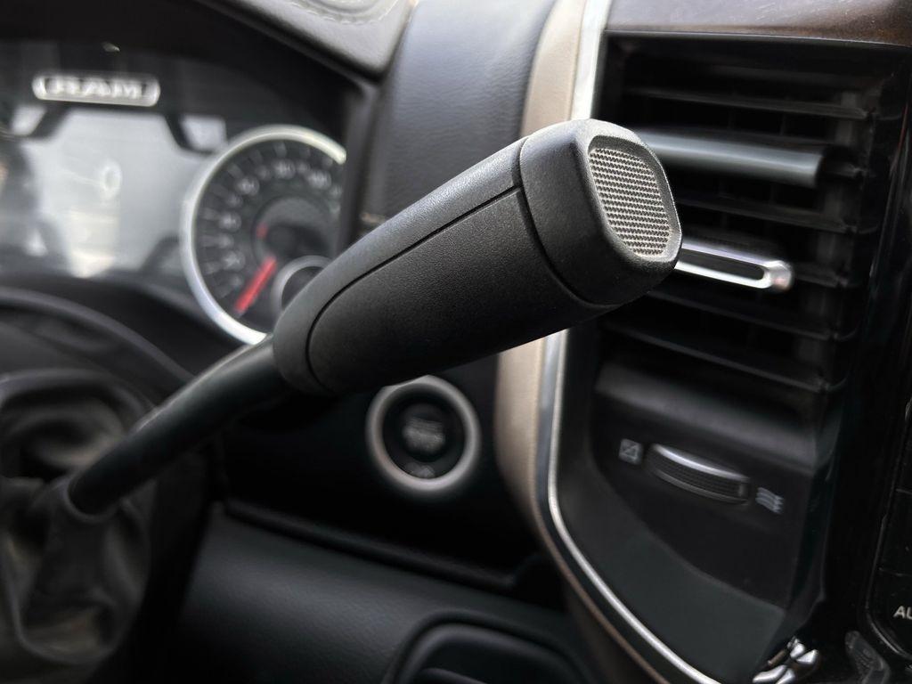 RAM 2500 Laramie Crew Cab SWB 4WD 2024