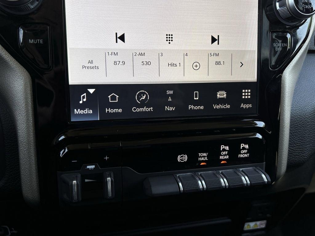 RAM 2500 Laramie Crew Cab SWB 4WD 2024